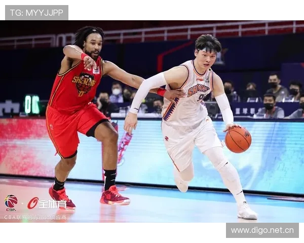 以马内克火力全开对阵上海三分10中9狂砍29分9篮板集锦回顾